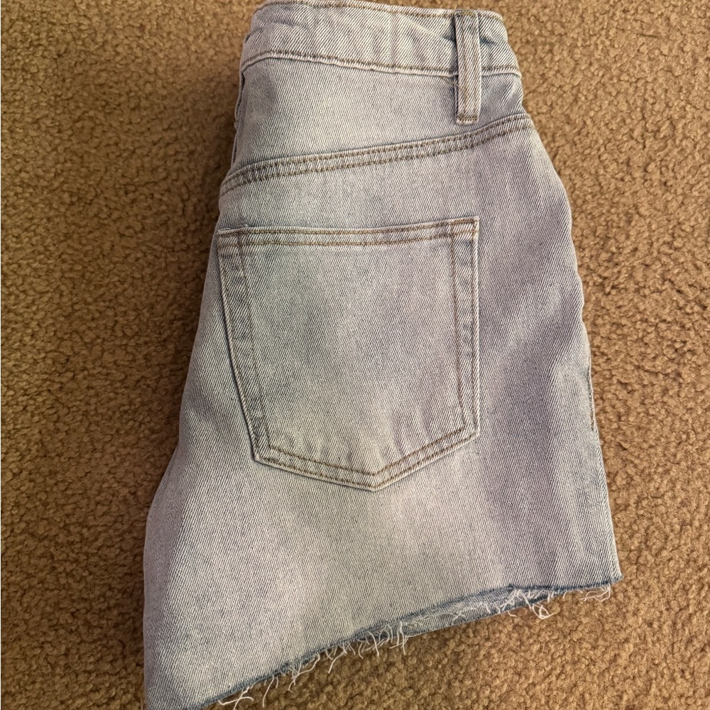 Madden Girl Faded Blue Jean Shorts - Picture 2 of 2